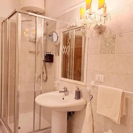 Guesthouse * ローマ