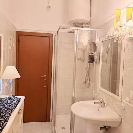 Guesthouse * ローマ